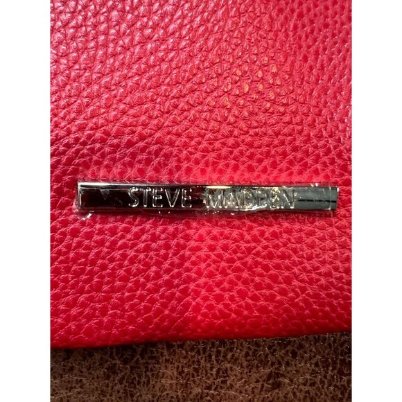 Steve Madden Red Crossbody Bag With Chain Strap & Lock Closure - Picture 2 of 10